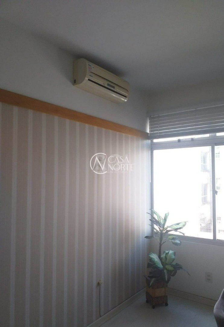 Sala Comercial à venda , 28m², 1 vaga, Rua José de Alencar no bairro Menino Deus em Porto Alegre