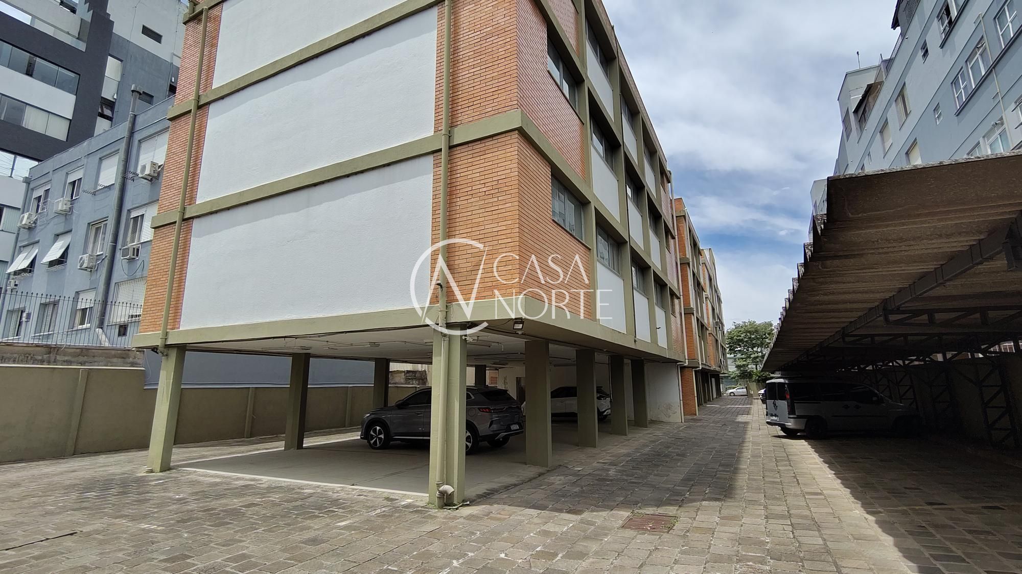 Prédio Comercial à venda com 6 quartos, 806m², 8 vagas, Rua Coronel André Belo no bairro Menino Deus em Porto Alegre