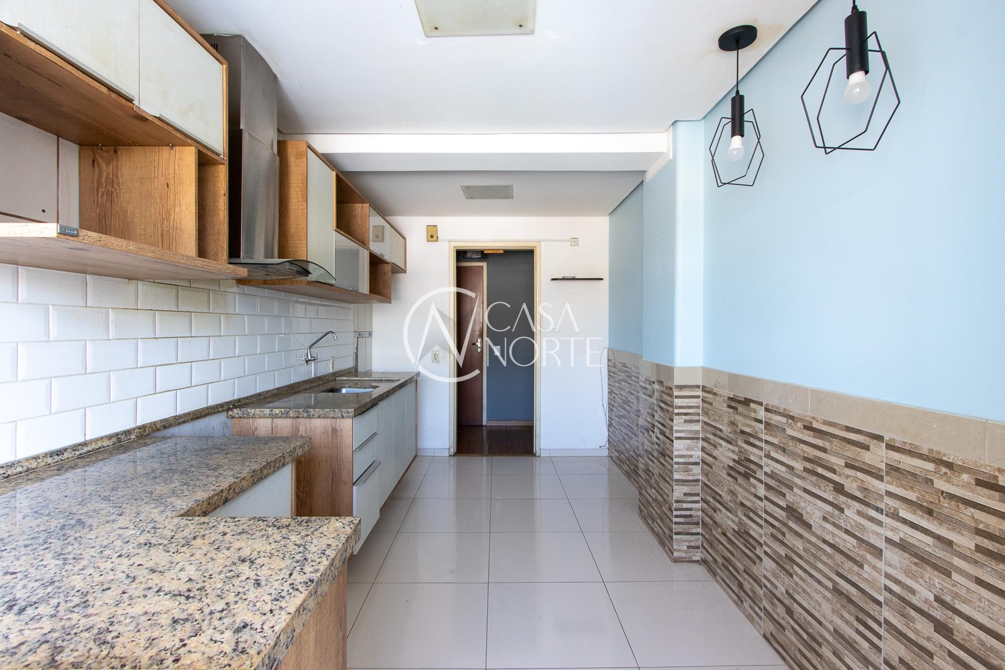 Apartamento à venda com 2 quartos, 71m², 1 vaga, Rua Doutor Campos Velho no bairro Cristal em Porto Alegre