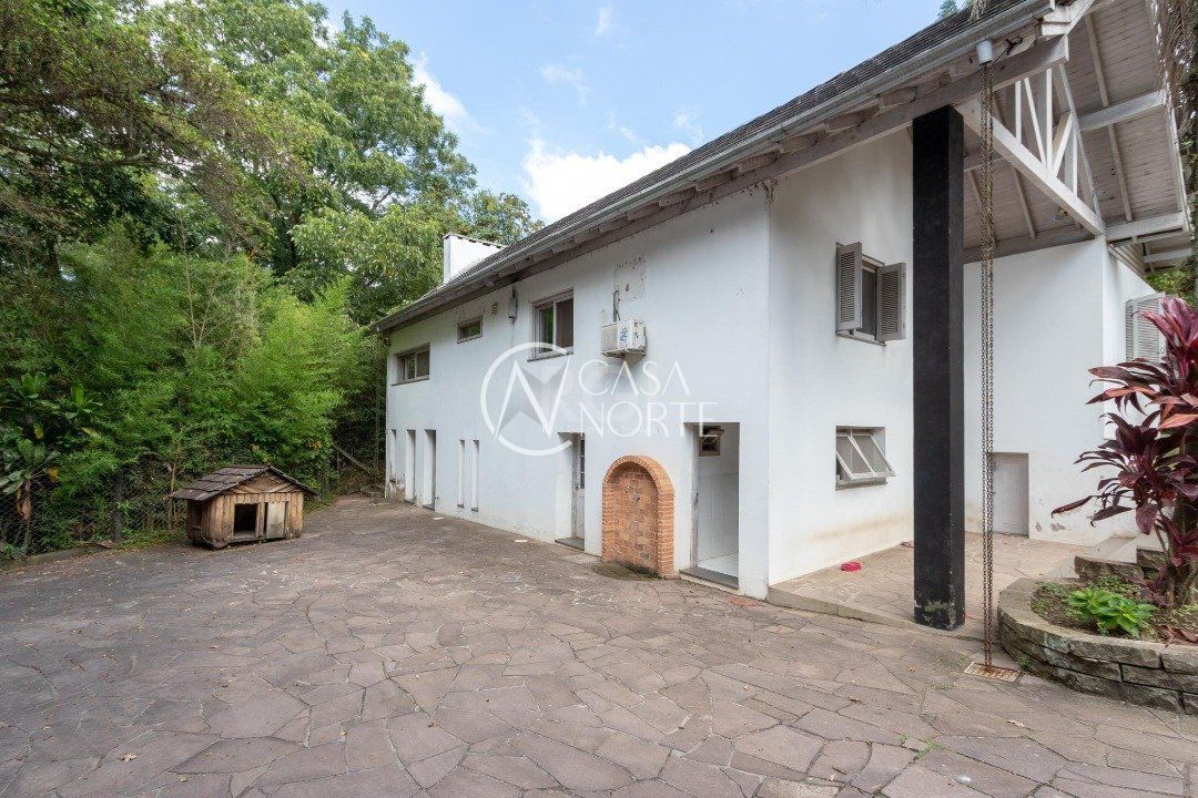 Sítio à venda com 3 quartos, 504m², 4 vagas, Rua Doutor Sarmento Barata no bairro Belém Velho em Porto Alegre