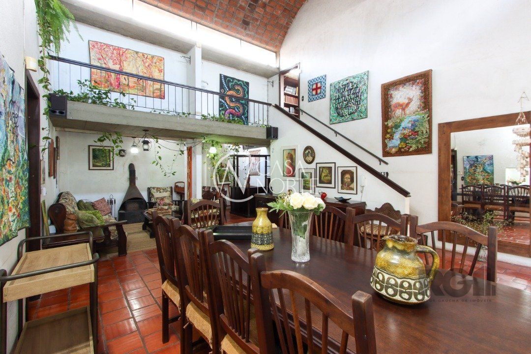 Casa à venda com 4 quartos, 262m², 2 suítes, 4 vagas, Rua Conselheiro Xavier da Costa no bairro Ipanema em Porto Alegre