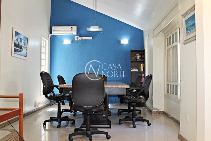 Prédio Comercial à venda , 236m², 4 vagas, Rua Comendador Rodolfo Gomes no bairro Menino Deus em Porto Alegre