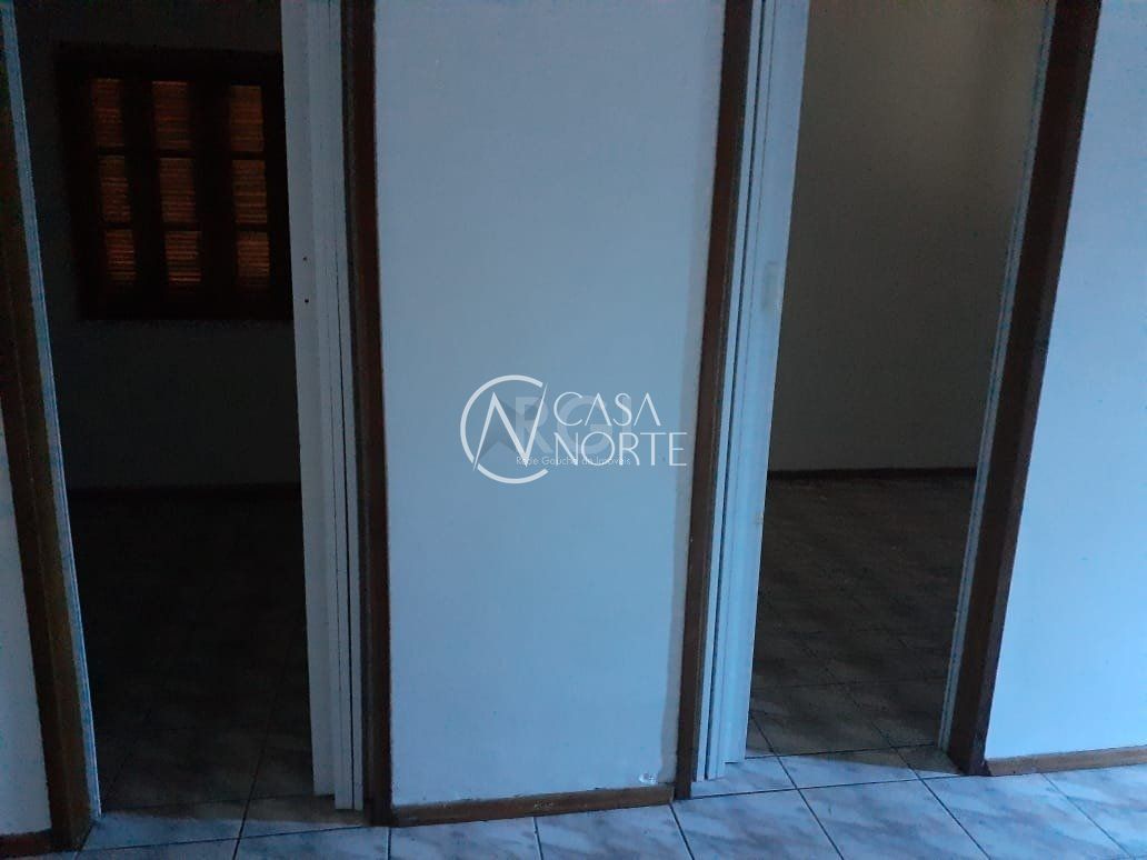 Casa à venda com 2 quartos, 80m², 3 vagas, Rua Doutor Cecilio Monza no bairro Belém Novo em Porto Alegre