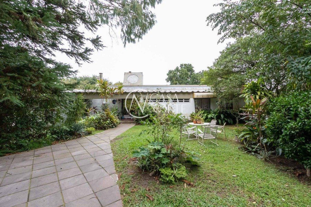 Casa à venda com 3 quartos, 600m², 1 suíte, 8 vagas, Rua Coroados no bairro Vila Assunção em Porto Alegre