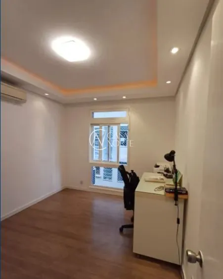 Apartamento à venda com 3 quartos, 105m², 2 suítes, 1 vaga, Rua Antão de Farias no bairro Bom Fim em Porto Alegre