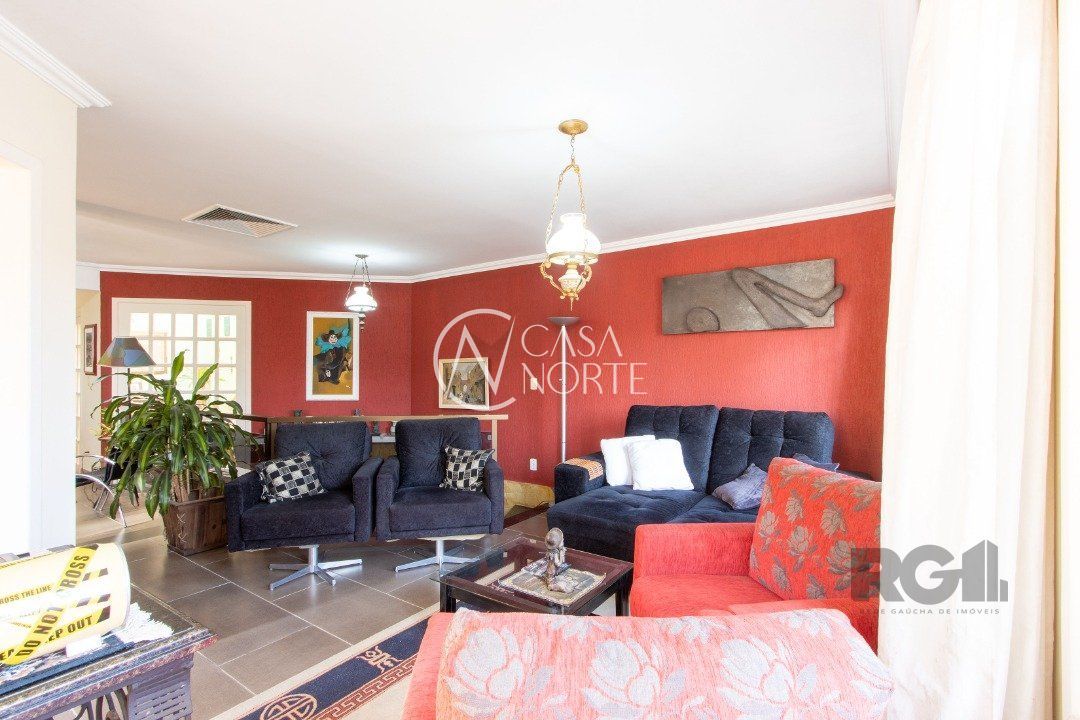 Casa à venda com 4 quartos, 285m², 3 suítes, 5 vagas, Rua Paulo Derly Strehl no bairro Espírito Santo em Porto Alegre