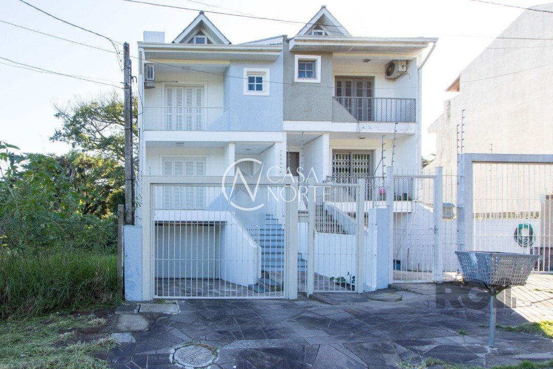 Casa à venda com 3 quartos, 223m², 1 suíte, 3 vagas, Rua Claudio da Silva Pinto no bairro Espírito Santo em Porto Alegre