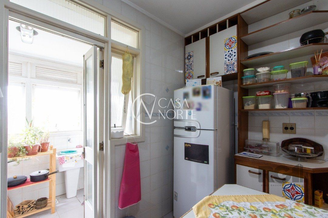 Apartamento à venda com 2 quartos, 73m², 1 vaga, Rua Doutor Castro de Menezes no bairro Vila Assunção em Porto Alegre