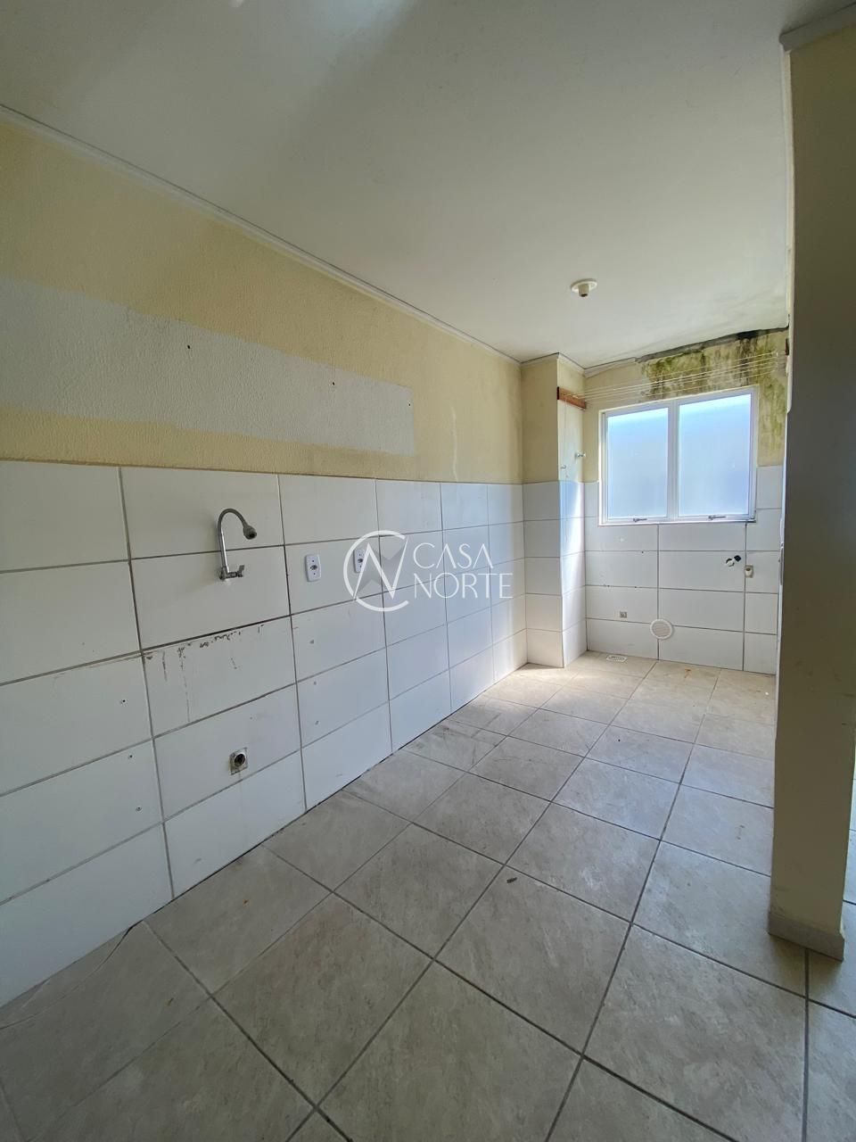 Apartamento à venda com 2 quartos, 51m², 1 vaga, Rua Oito Mil e Quarenta e Sete no bairro Chapéu do Sol em Porto Alegre