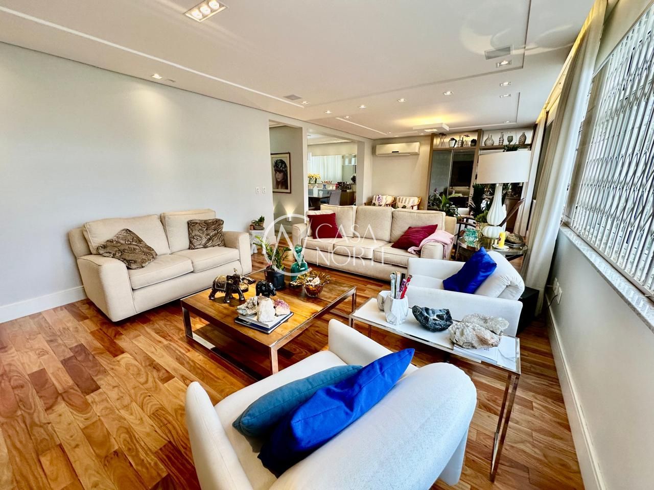 Apartamento à venda com 3 quartos, 155m², 1 suíte, 2 vagas, Avenida Venâncio Aires no bairro Farroupilha em Porto Alegre