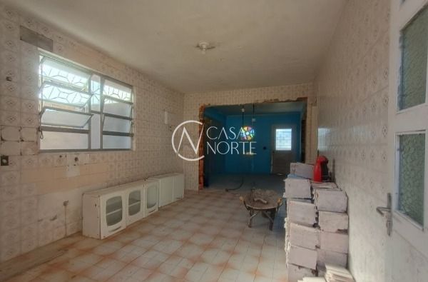 Casa à venda com 2 quartos, 162m², 3 vagas, Avenida Alberto Pasqualini no bairro Jardim Sabará em Porto Alegre