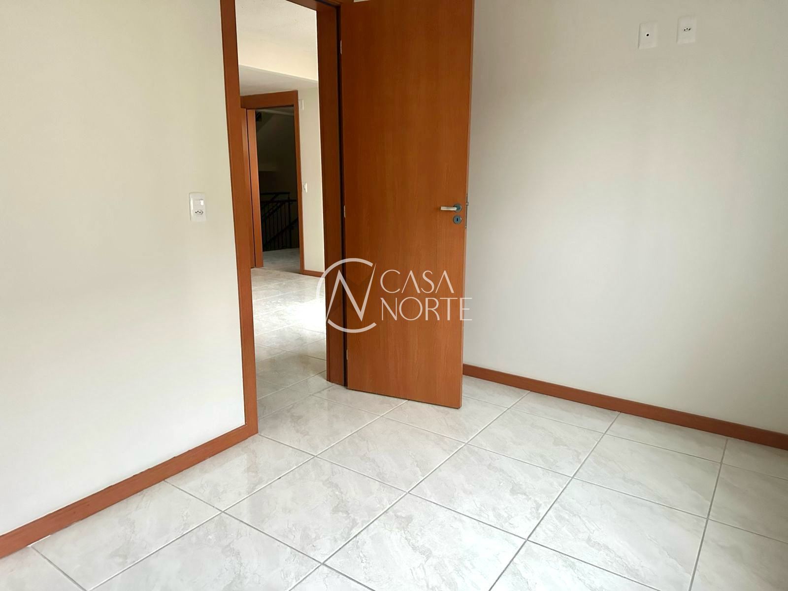 Apartamento à venda com 1 quarto, 30m², 1 vaga, Rua Cinco Mil Cento e Dezessete no bairro Hípica em Porto Alegre