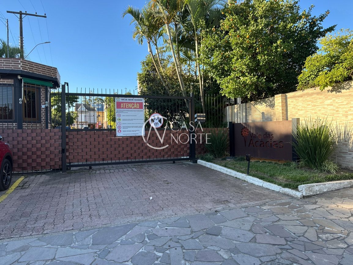 Casa à venda com 3 quartos, 161m², 1 suíte, 2 vagas, Rua Osório Mendes Ouriques no bairro Guarujá em Porto Alegre