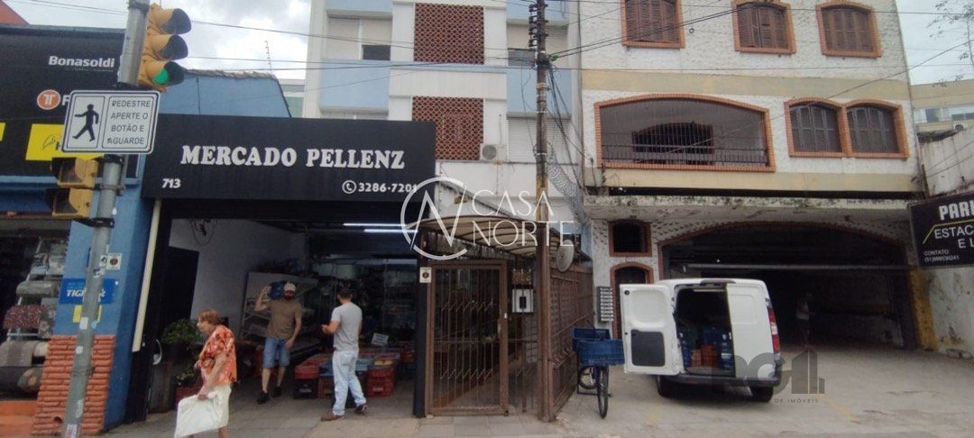 Apartamento à venda com 1 quarto, 35m², 1 suíte, Avenida Cristóvão Colombo no bairro Independência em Porto Alegre