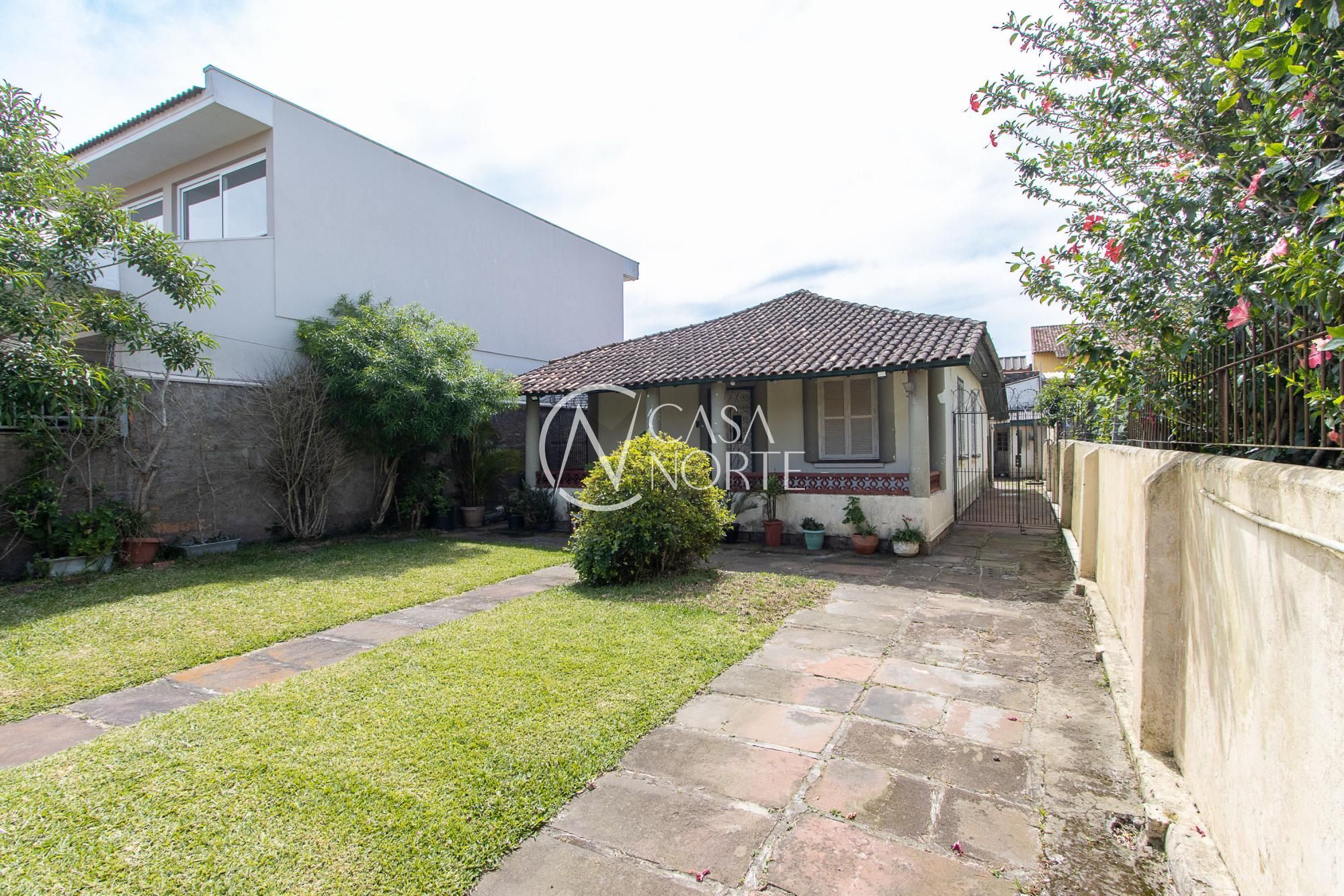Casa à venda com 3 quartos, 160m², 3 vagas, Rua Otelo Rosa no bairro Ipanema em Porto Alegre