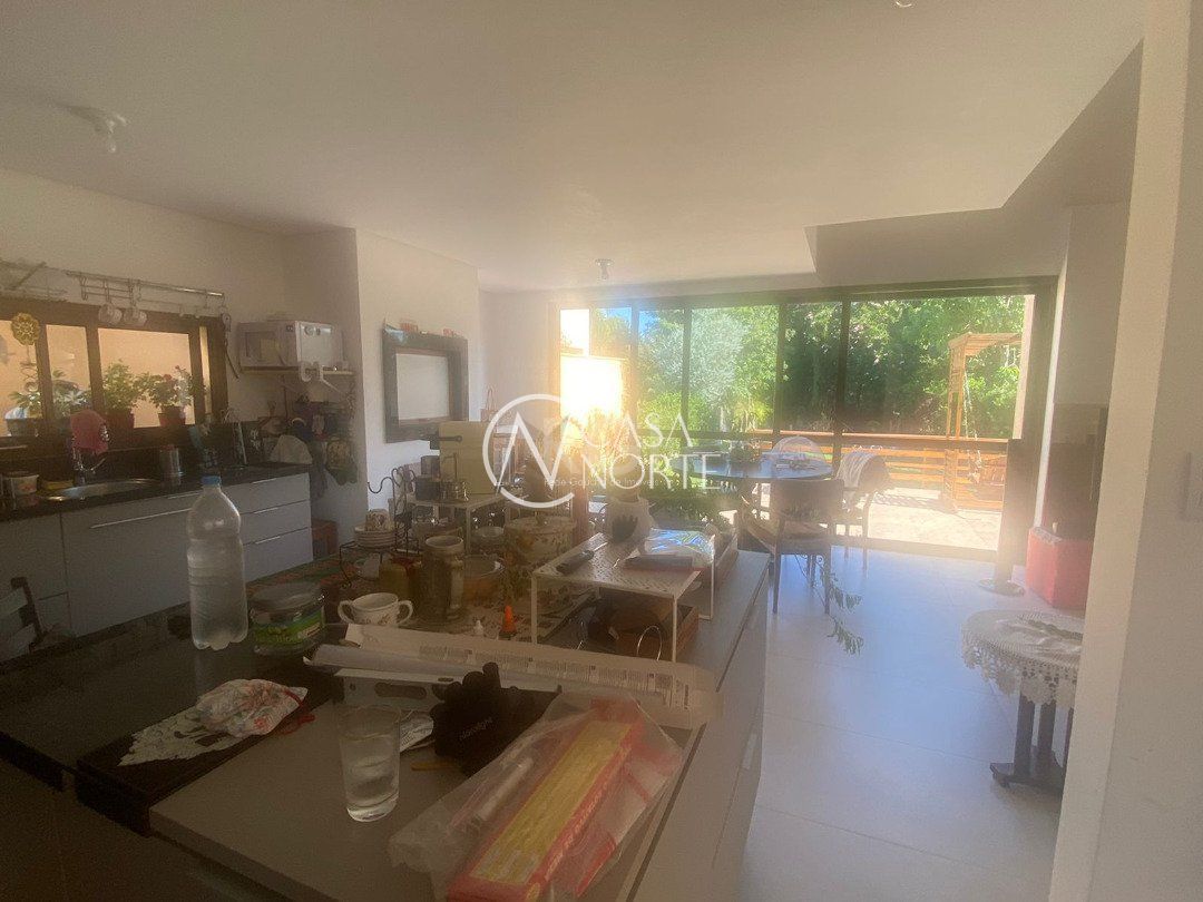 Casa de Condomínio à venda com 3 quartos, 300m², 3 suítes, 4 vagas, Avenida Juca Batista no bairro Belém Novo em Porto Alegre