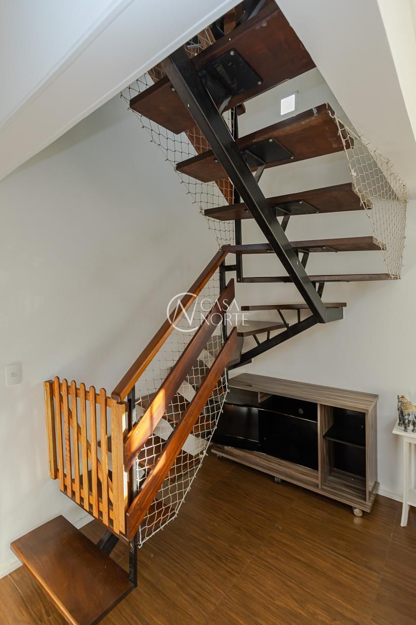 Casa de Condomínio à venda com 2 quartos, 117m², 1 suíte, 1 vaga, Rua Gen. Gomes Carneiro no bairro Medianeira em Porto Alegre