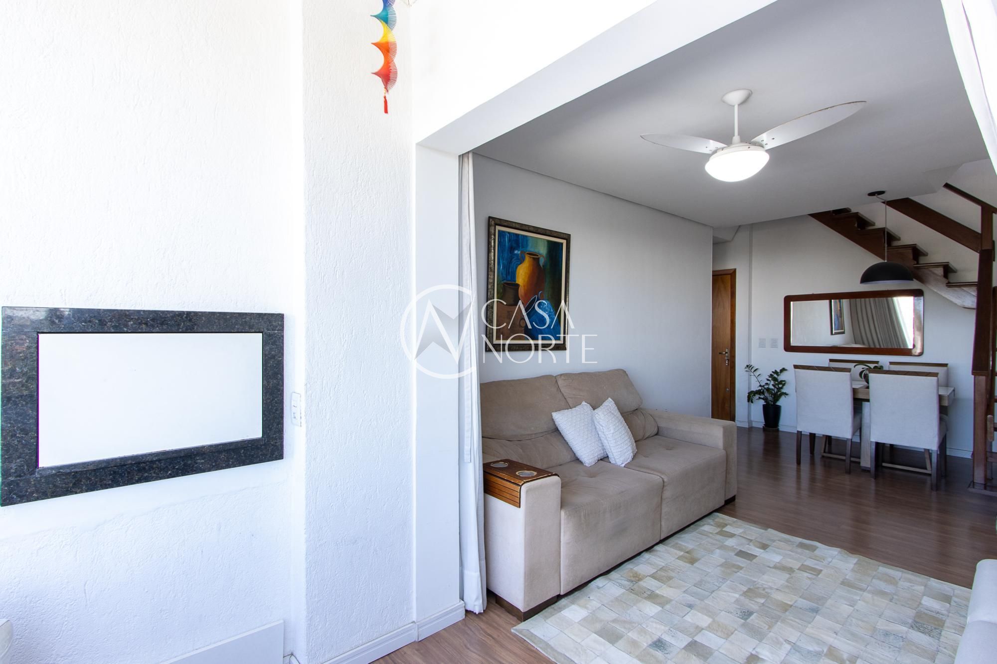 Cobertura à venda com 3 quartos, 158m², 1 suíte, 1 vaga, Rua Afonso Arinos no bairro Camaquã em Porto Alegre