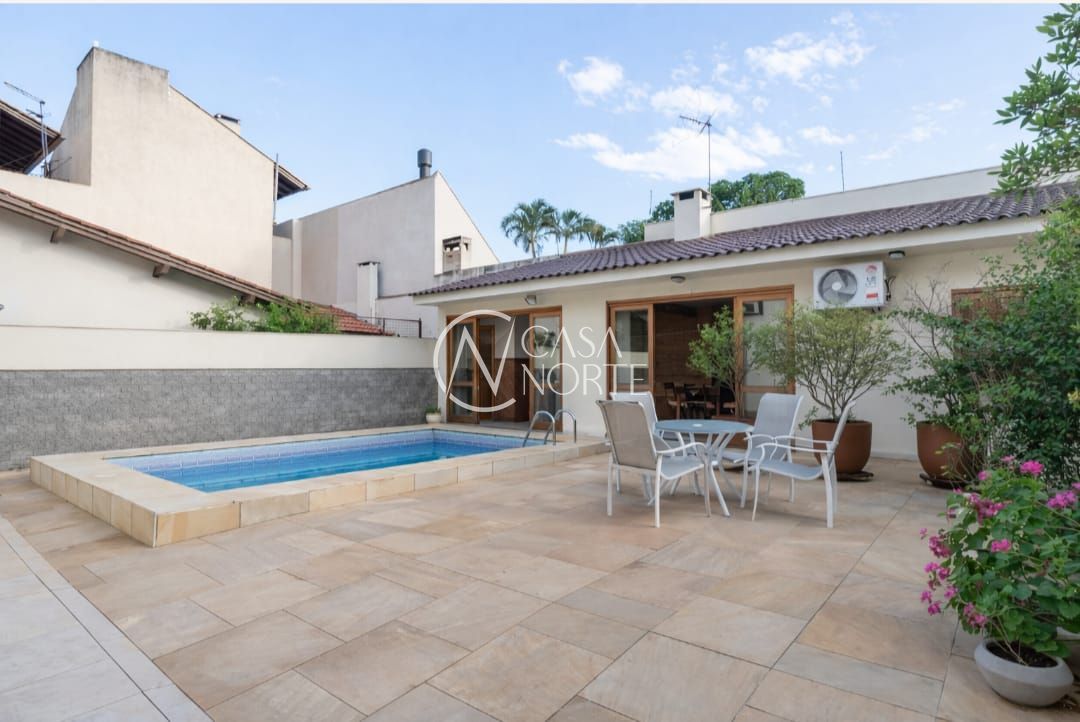 Casa à venda com 5 quartos, 392m², 3 suítes, 4 vagas, Avenida Pereira Passos no bairro Vila Assunção em Porto Alegre
