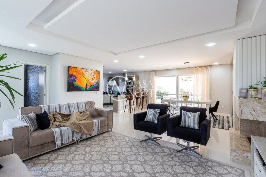 Casa de Condomínio à venda com 3 quartos, 203m², 3 suítes, 4 vagas, Rua Ivo Walter Kern no bairro Hípica em Porto Alegre