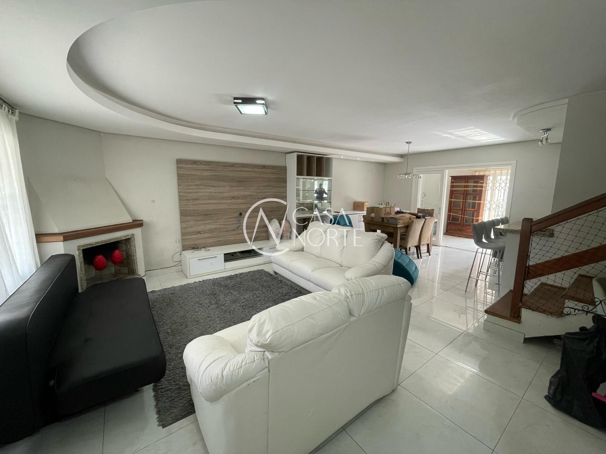 Sobrado à venda com 3 quartos, 188m², 1 suíte, 2 vagas, Rua Corticeira no bairro Hípica em Porto Alegre