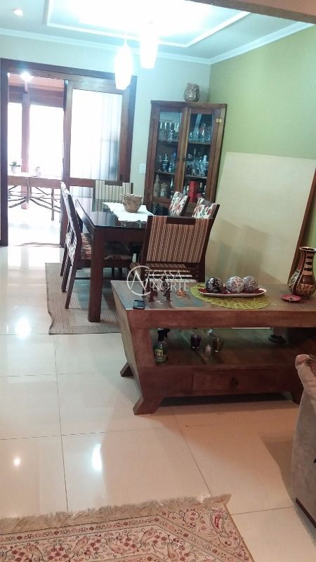 Casa à venda com 3 quartos, 119m², 1 suíte, Rua Luis Felipe Monmany no bairro Espírito Santo em Porto Alegre