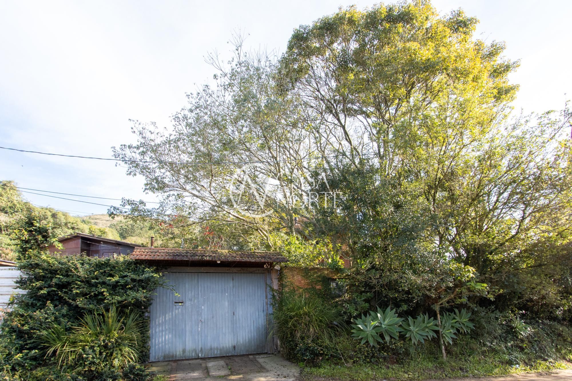 Casa à venda com 3 quartos, 130m², 1 suíte, 3 vagas, Rua Tapera no bairro Hípica em Porto Alegre