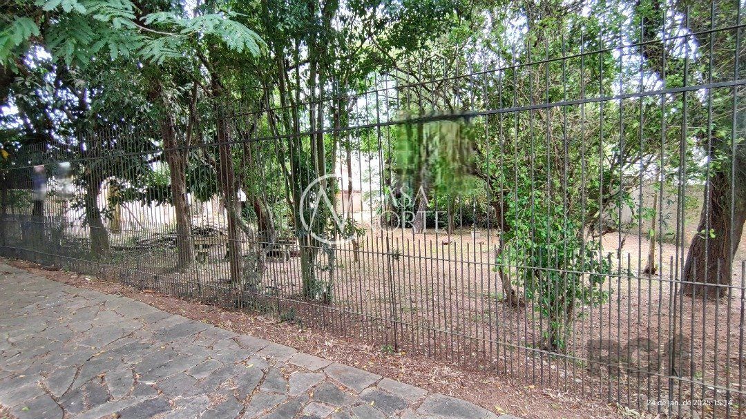Terreno à venda  com 1035m², Rua Doutora Noemi Valle Rocha no bairro Serraria em Porto Alegre
