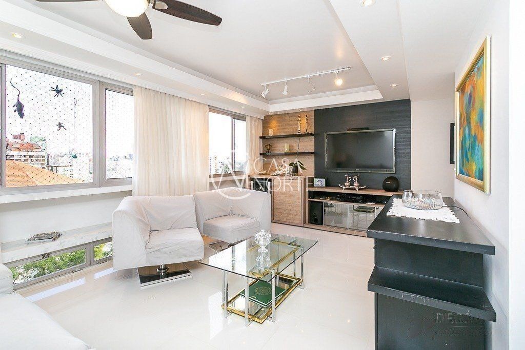 Apartamento à venda com 3 quartos, 110m², 2 suítes, 1 vaga, Rua Riveira no bairro Petrópolis em Porto Alegre