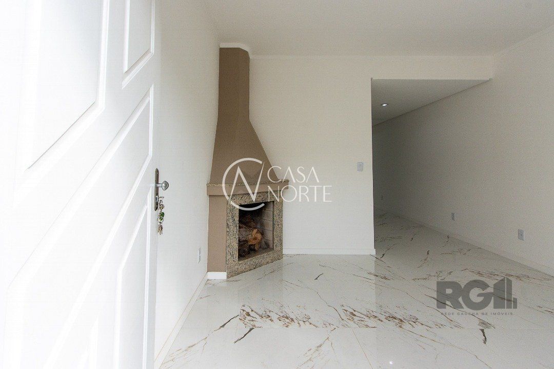 Sobrado à venda com 2 quartos, 88m², 2 suítes, 1 vaga, Rua Nestor José Nitschke no bairro Guarujá em Porto Alegre