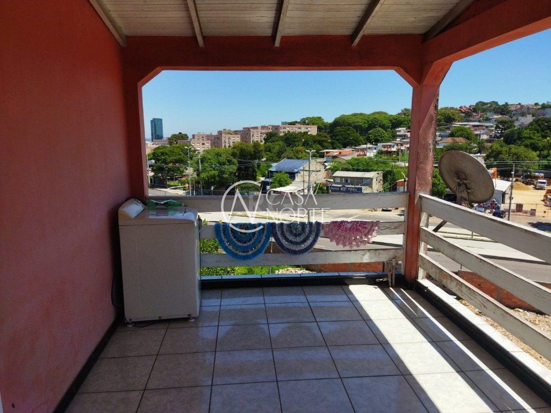 Casa à venda com 5 quartos, 450m², 1 suíte, Rua Ursa Maior no bairro Cristal em Porto Alegre