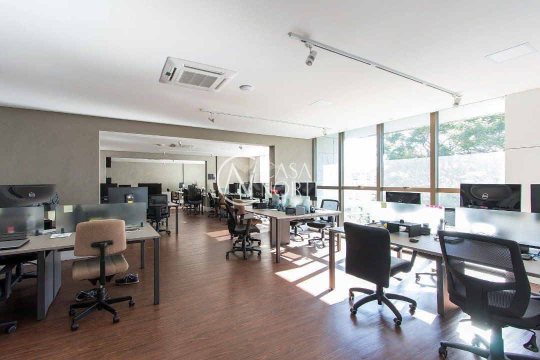 Sala Comercial à venda com 4 quartos, 188m², 3 vagas, Rua Furriel Luiz Antônio de Vargas no bairro Bela Vista em Porto Alegre