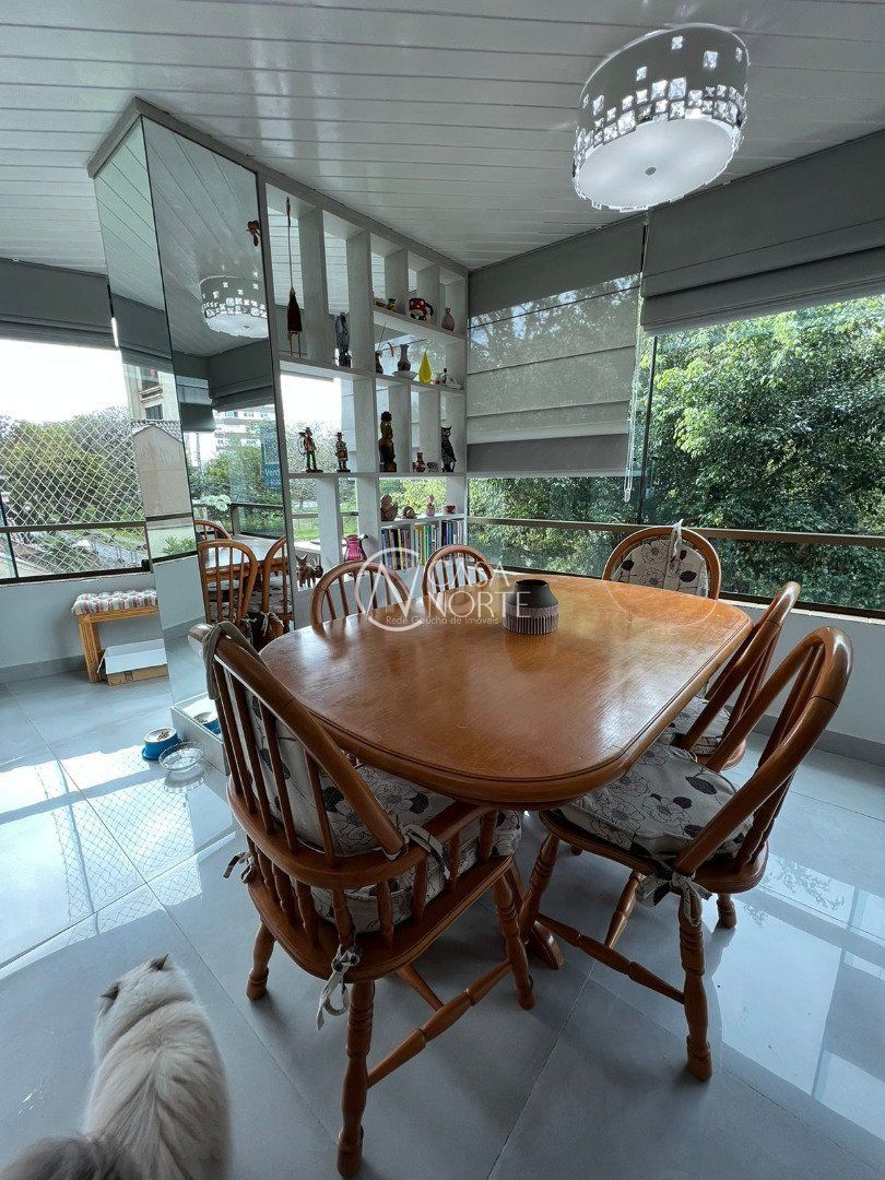 Apartamento à venda com 3 quartos, 121m², 1 suíte, 2 vagas, Rua Vera Cruz no bairro Vila Ipiranga em Porto Alegre