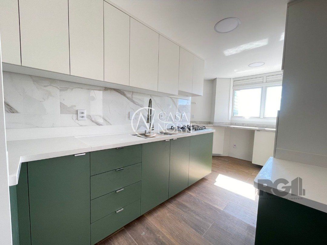 Apartamento à venda com 3 quartos, 117m², 1 suíte, 1 vaga, Rua Inhanduí no bairro Cristal em Porto Alegre