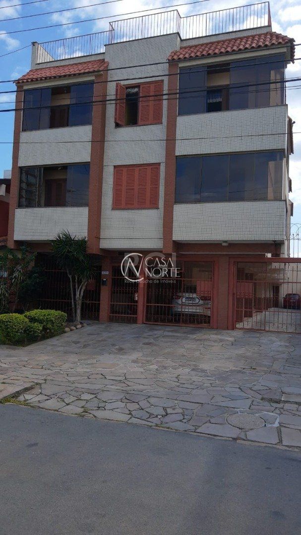 Cobertura à venda com 4 quartos, 182m², 1 suíte, 2 vagas, Rua Padre Hildebrando no bairro Santa Maria Goretti em Porto Alegre