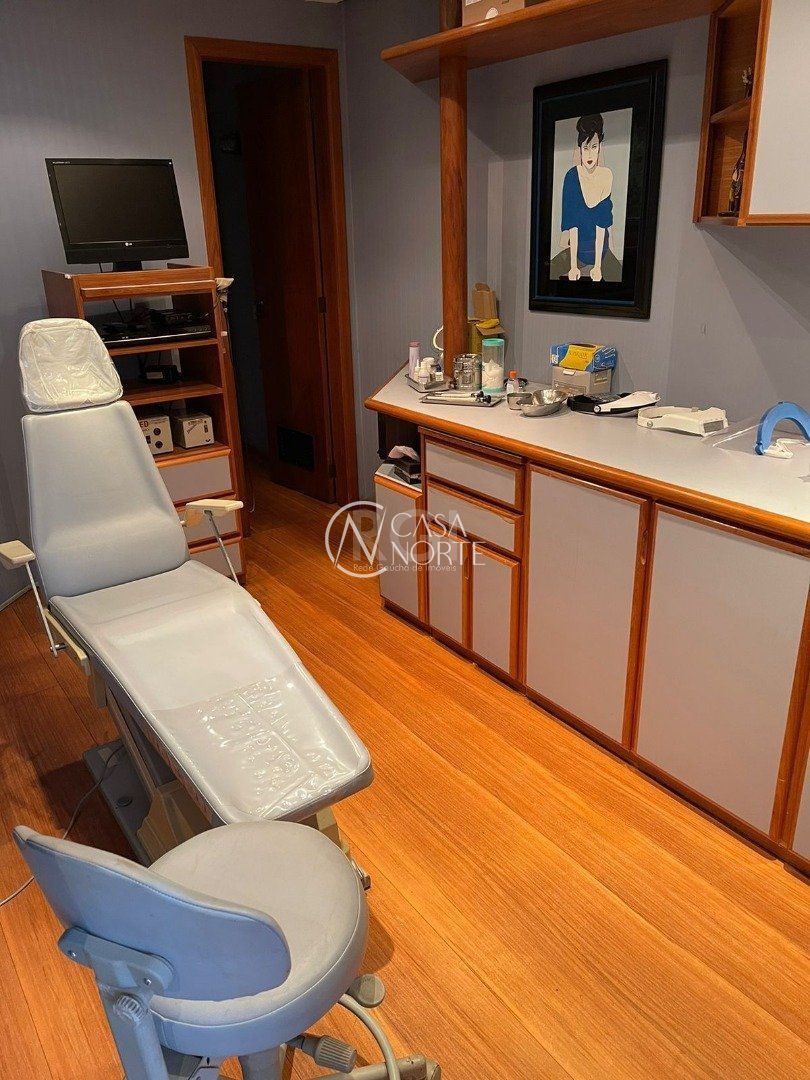 Sala Comercial à venda , 42m², Rua Mostardeiro no bairro Moinhos de Vento em Porto Alegre