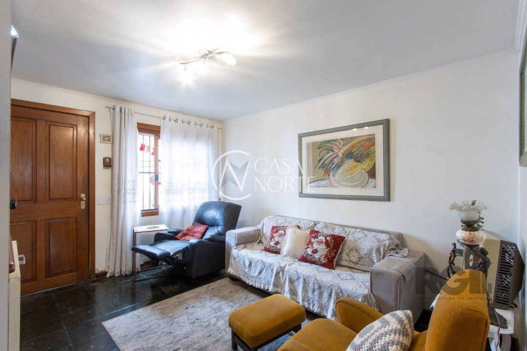 Casa à venda com 3 quartos, 135m², 1 suíte, 2 vagas, Nossa Senhora de Lourdes no bairro Tristeza em Porto Alegre