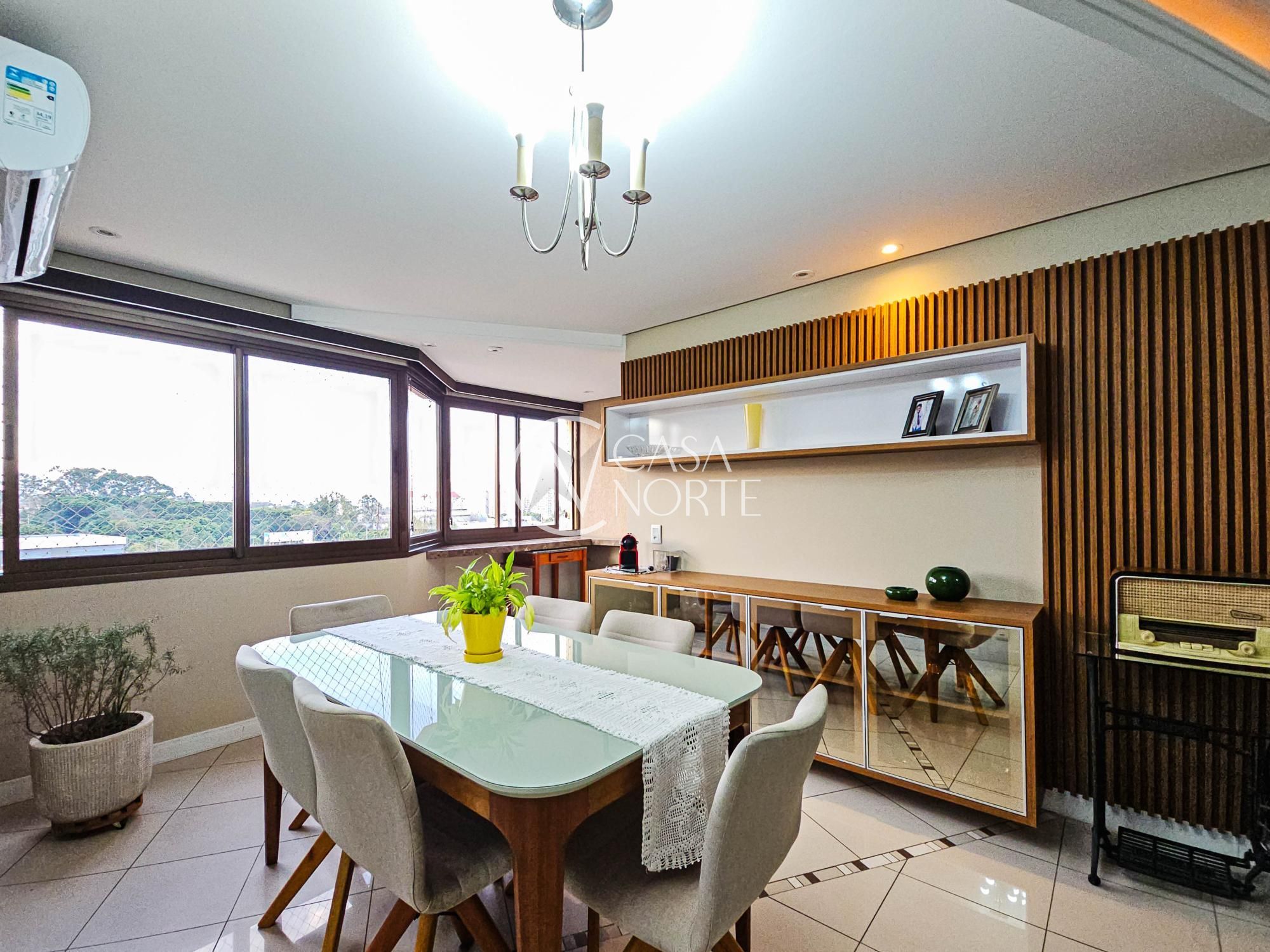 Apartamento à venda com 3 quartos, 100m², 1 suíte, 2 vagas, Avenida Dom Cláudio José Gonçalves Ponce de Leão no bairro Vila Ipiranga em Porto Alegre