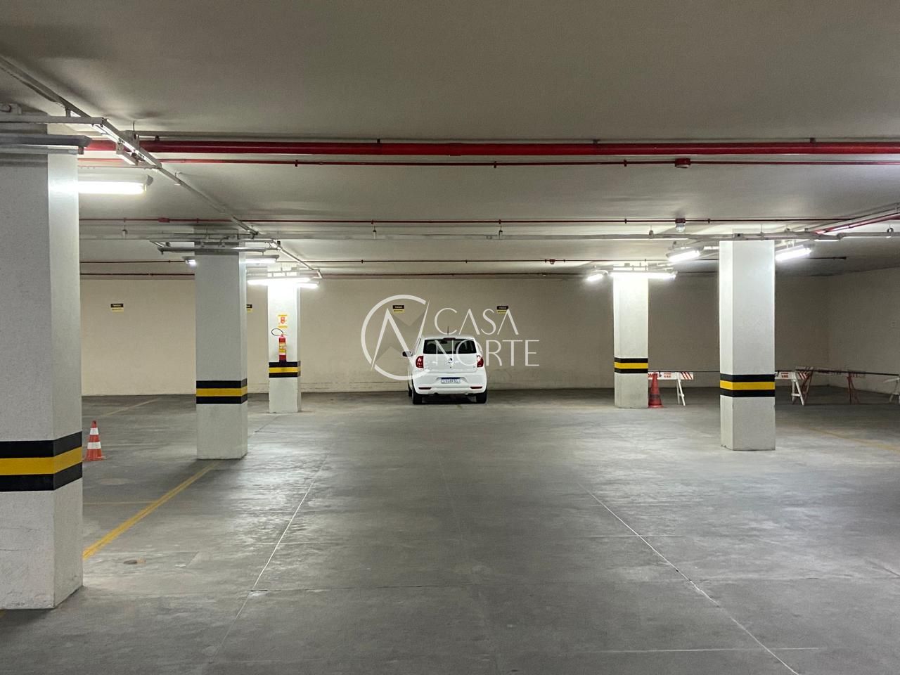 Box à venda , 330m², Avenida Alberto Bins no bairro Floresta em Porto Alegre