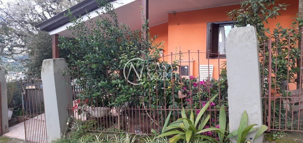 Casa à venda com 3 quartos, 80m², 2 vagas, Rua dos Caiaguais no bairro Espírito Santo em Porto Alegre