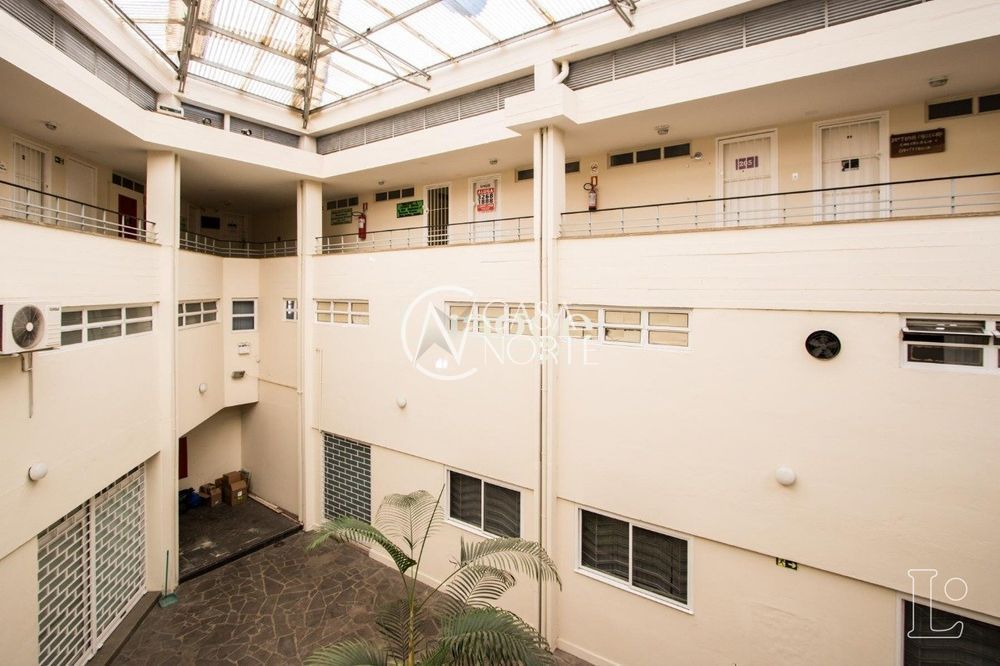 Sala Comercial à venda com 1 quarto, 22m², 1 vaga, Avenida Wenceslau Escobar no bairro Cristal em Porto Alegre
