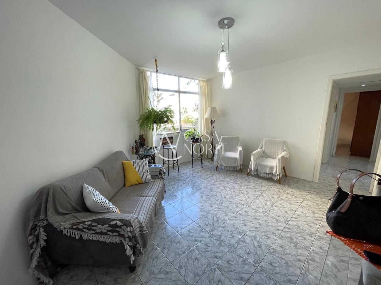 Apartamento à venda com 2 quartos, 63m², 1 vaga, Avenida Wenceslau Escobar no bairro Cristal em Porto Alegre