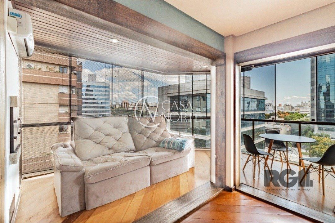 Cobertura à venda com 3 quartos, 202m², 1 suíte, 2 vagas, Rua Coronel Camisao no bairro Higienópolis em Porto Alegre