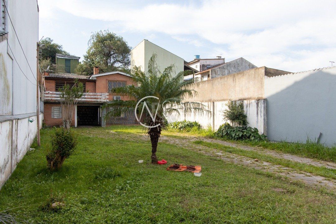 Casa à venda com 2 quartos, 172m², 1 suíte, 4 vagas, Rua Fernando Borba no bairro Ipanema em Porto Alegre