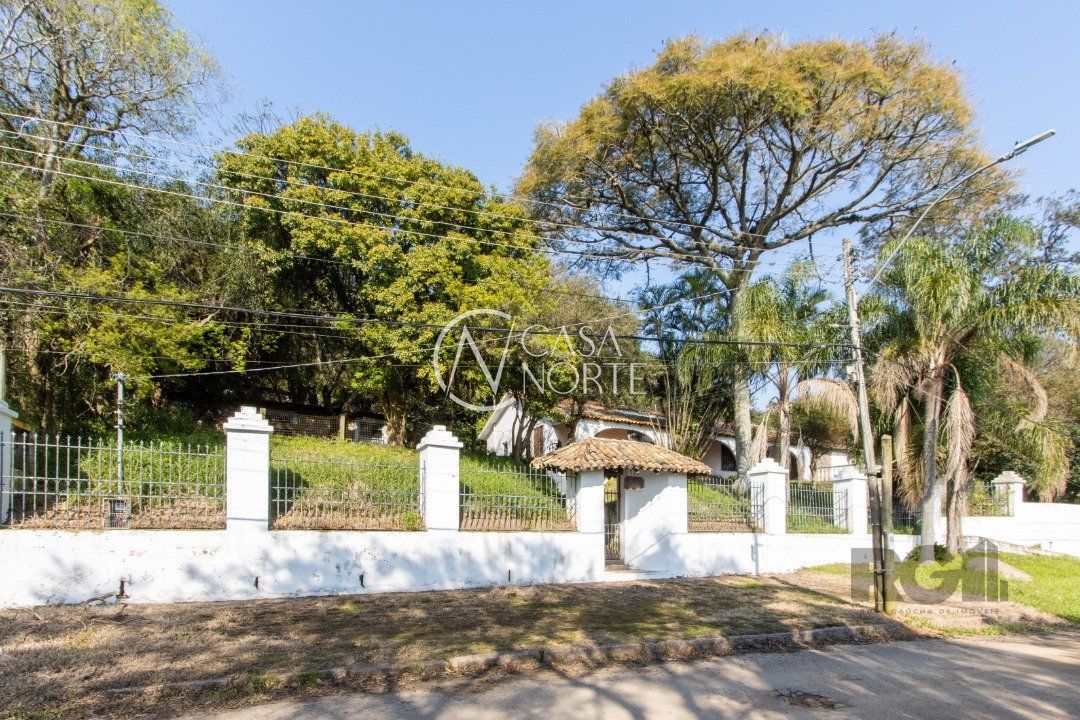 Casa à venda com 3 quartos, 350m², 1 suíte, 4 vagas, Avenida Beira Rio no bairro Belém Novo em Porto Alegre