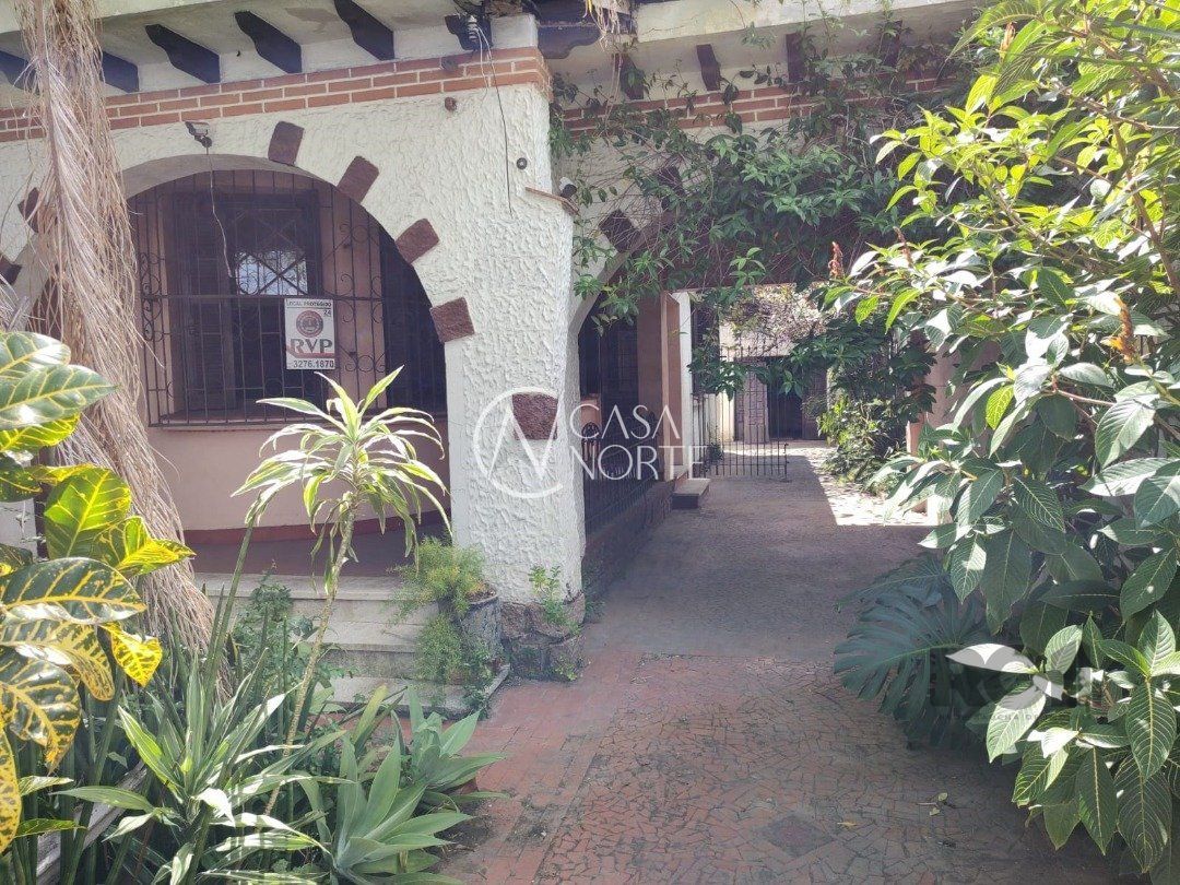 Casa Comercial à venda , 200m², 4 vagas, Rua Coronel Aparício Borges no bairro Glória em Porto Alegre