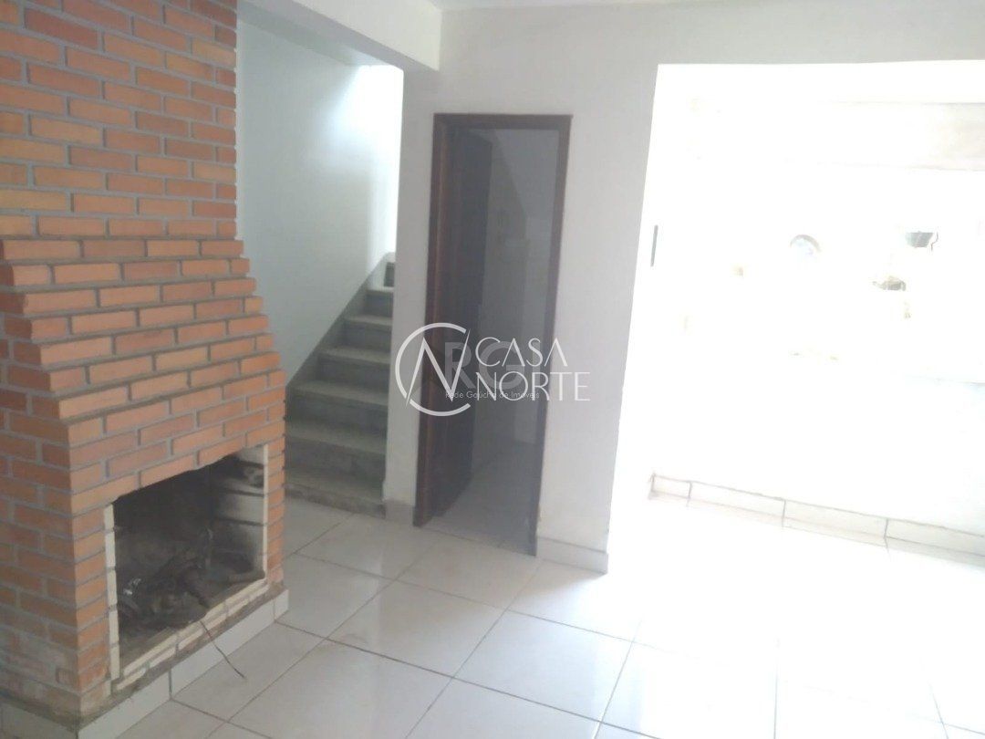 Casa à venda com 2 quartos, 165m², 3 vagas, Rua Avenida Juca Batista - 7340 a 8460 - Lado Par no bairro Chapéu do Sol em Porto Alegre