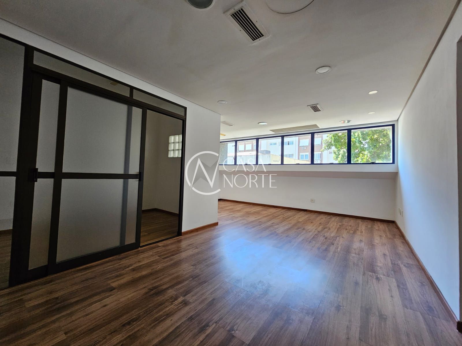 Sala Comercial à venda com 2 quartos, 48m², 1 vaga, Rua Quintino Bocaiúva no bairro Rio Branco em Porto Alegre