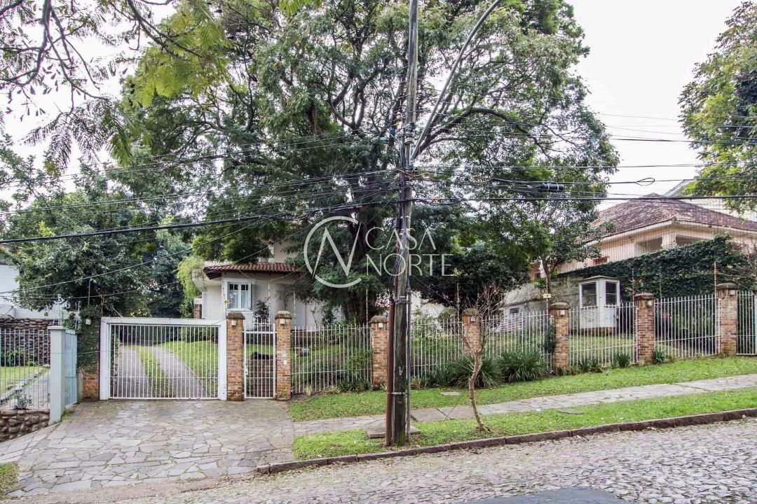 Casa à venda com 4 quartos, 489m², 2 suítes, 3 vagas, Avenida Cai no bairro Cristal em Porto Alegre