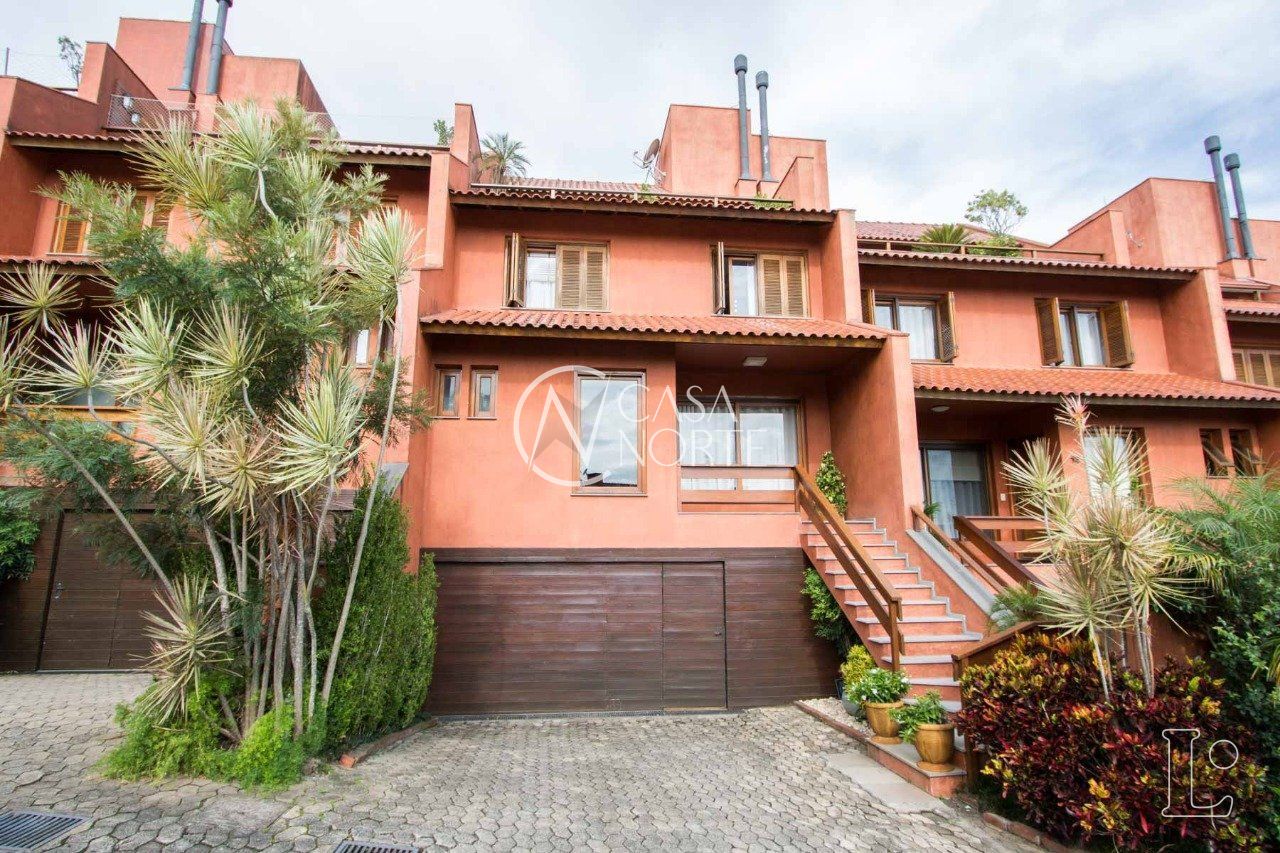 Casa de Condomínio à venda com 4 quartos, 382m², 2 suítes, 4 vagas, Avenida Cai no bairro Cristal em Porto Alegre